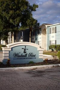 2557 N Alafaya Trl APT 111
