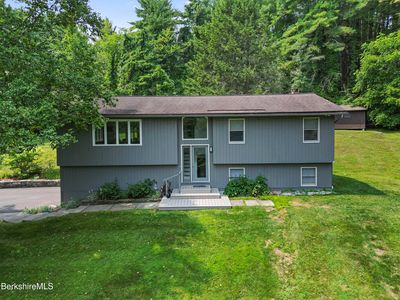 9 Abbey Hill Dr