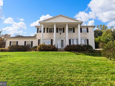 3620 Cayuga Ln