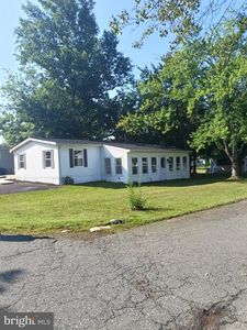 18 Oak Dr