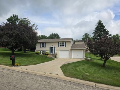 406 Twin View Dr