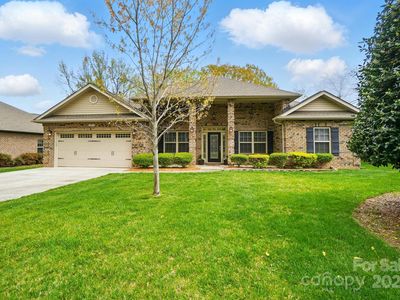 5032 Eagles Crest Ln