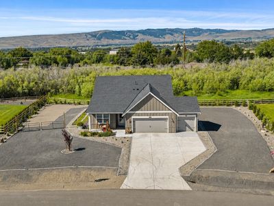 2907 Dapple Gray Way