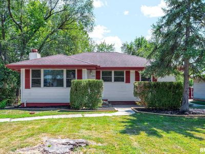 1924 W Austin Dr