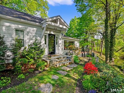 49 Newtown Avenue