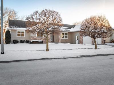 942 Oak Timber DRIVE