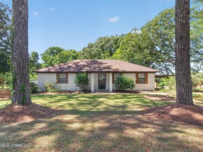 239 Twin Lakes Dr