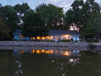2305 Country Club Dr NE