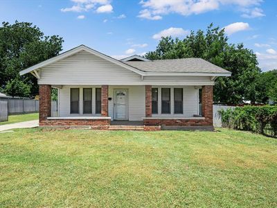 2533 SW Grand Blvd