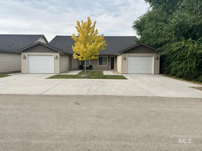 1116-1118 E Iowa Ave