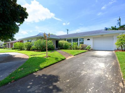 3884 Lighthouse Drive