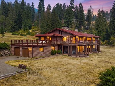 887 Blue Lake Rd