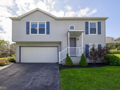 Property at 8851 Presidents Dr, Hummelstown, PA