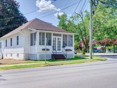 213 Main St