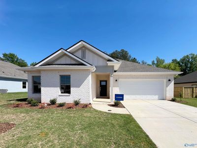 7202 Maple Creek Dr SE