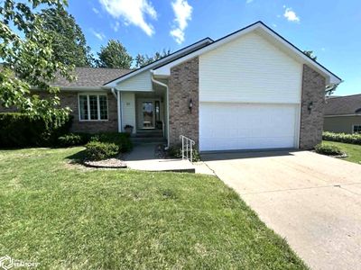 16 Weaver Dr