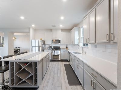 1623 Iron Creek
