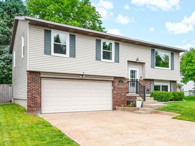 2606 Kapok Dr