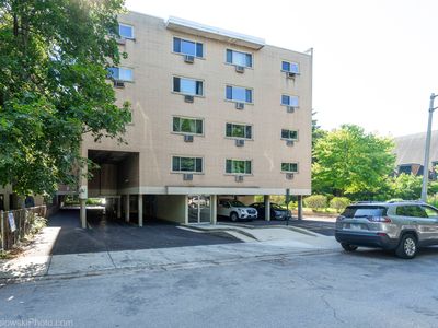 4939 S Dorchester Ave APT 5F