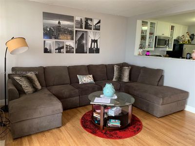 2025 NE 164th St APT 808