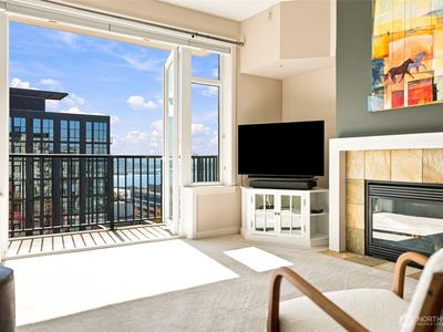 2607 Western Avenue #1002