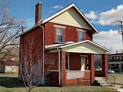 1060 Cleveland Ave