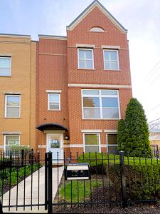 955 W 37th St Unit 8