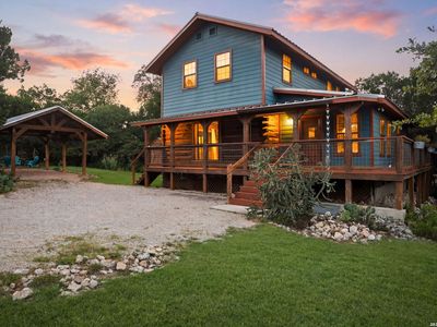 1381 Greenbriar Dr