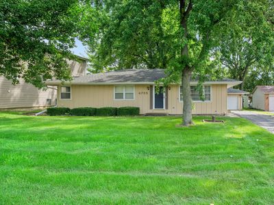 6705 Clarendon Hills Rd