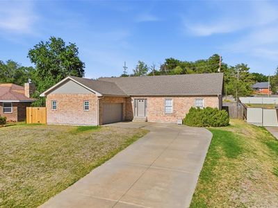 109 N Sunset Ln