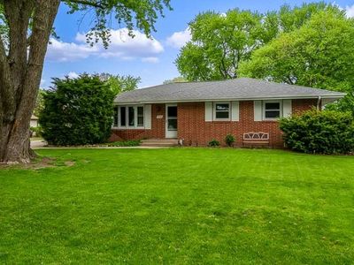 1408 Lilac Ln