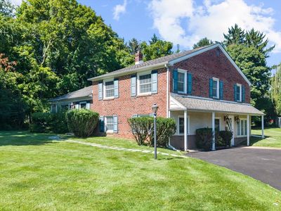 11 Anthony Wayne Dr