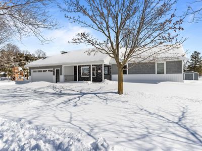 Property at 101 Ombre Rose Dr, Combined Locks, WI