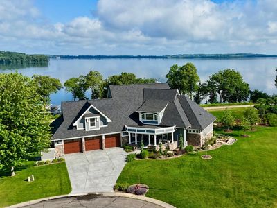 854 Beach Rd