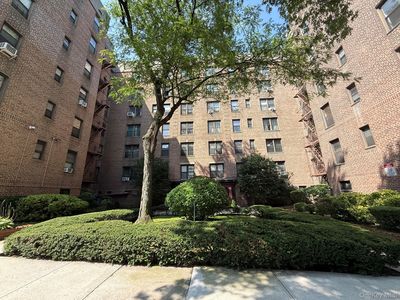 83-05 98 Street #5N