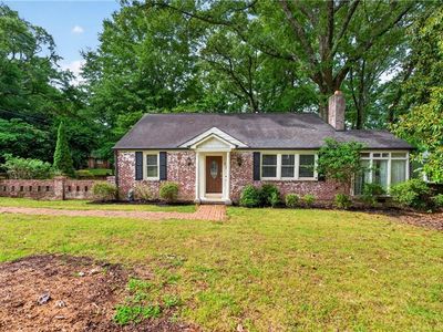 392 Collier Rd NW
