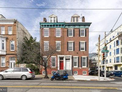 1501 W Girard Ave