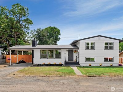 1238 SE 1st Street