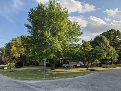 1709 E Apache Trl