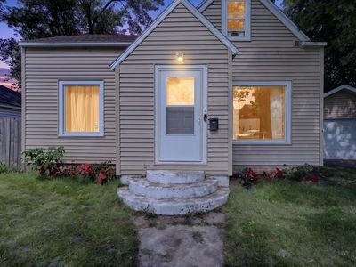 1111 Orville St SE