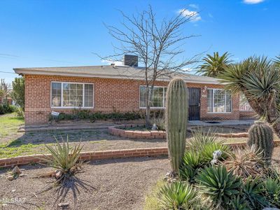 6534 E Broadway Blvd