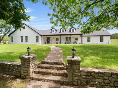 72 Crown Rd