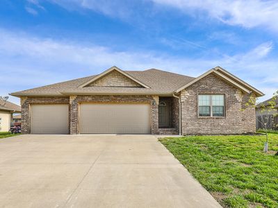 2415 E Mission Street