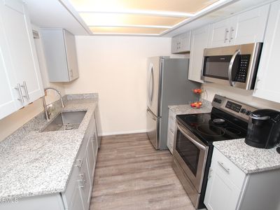 3119 W Cochise Dr UNIT 106