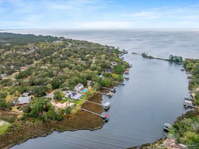 6806 Tom King Bayou Rd