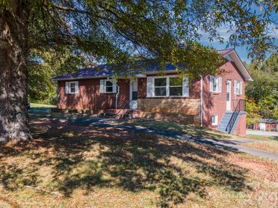 831 21st Street Dr SE