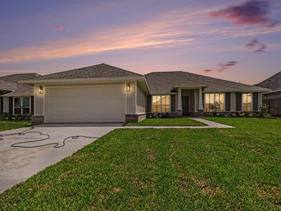 724 Greystone Ln