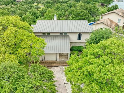 320 Lucy Ln