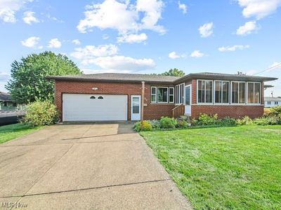 1885 Country Club Ave