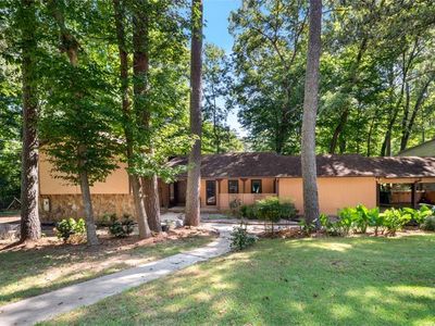 466 Raven Springs Trl